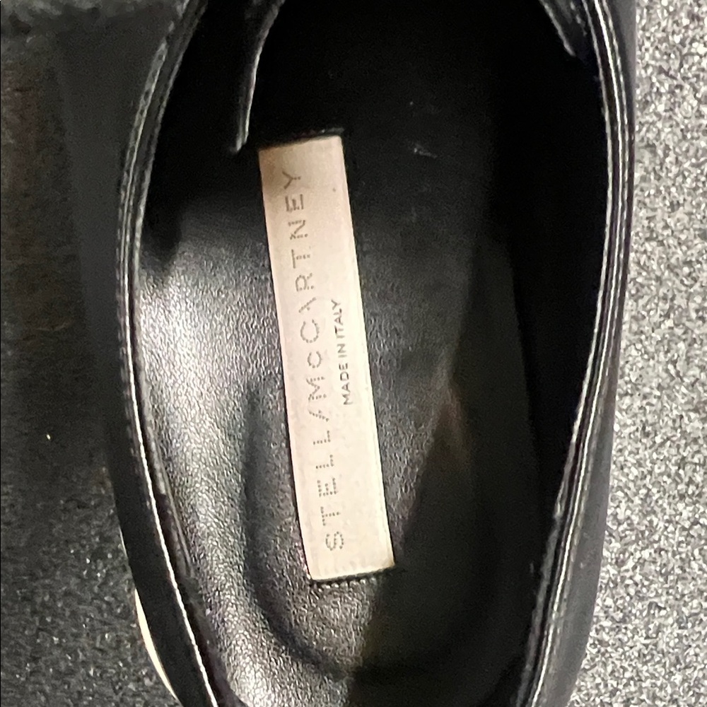 Stella McCartney Black Lace-Up Derby Shoes with Tan-Trim Sole - Picture 5 of 7
